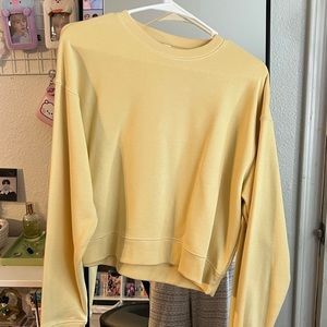 Uniqlo Yellow Crewneck
